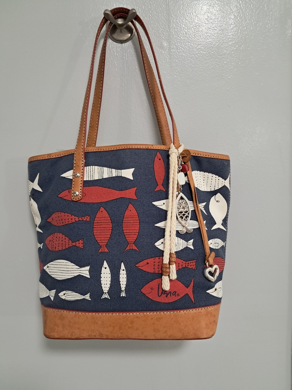 Rare Classic Brighton Vera Neumann Nautical Navy Tote w/ Red & White Fish EUC - Picture 3 of 15